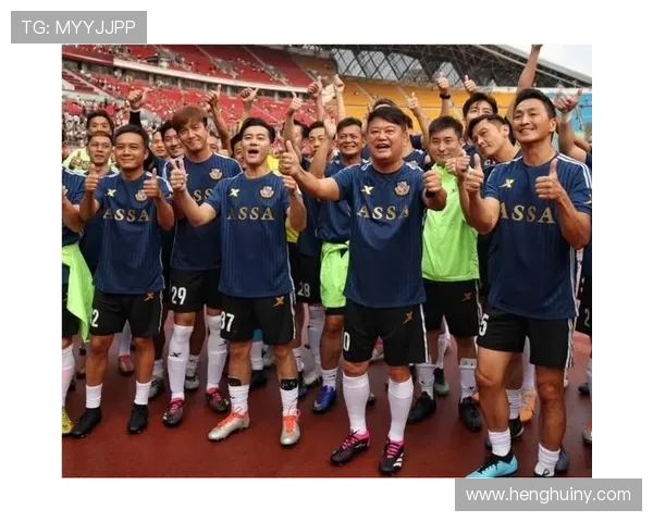 全员足球明星合照头像展现团队精神与友谊的完美瞬间