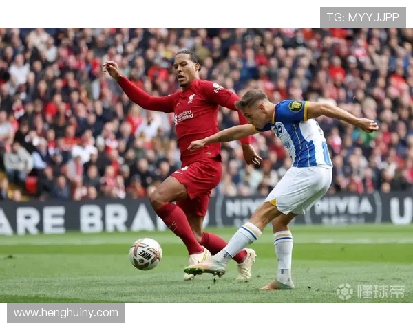 足球明星范戴克身高揭秘及其在球场上的影响力分析